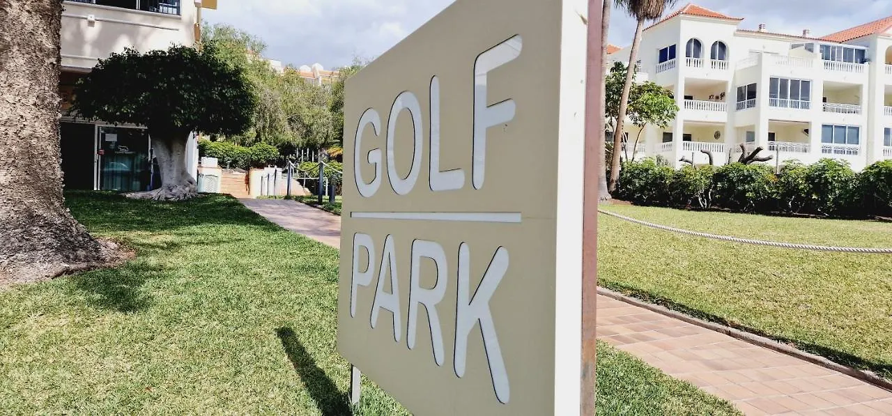 Kontakt z Golf Park , 1 Bedroom Pool View